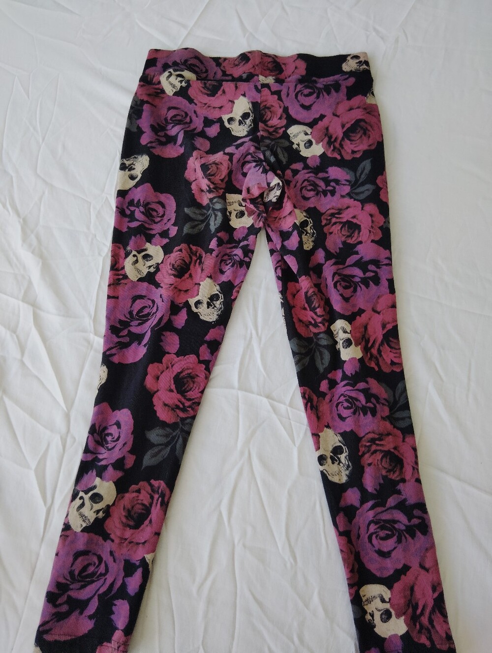 Vintage Y2K TORRID Purple Rose & Skull Print Leggings 00